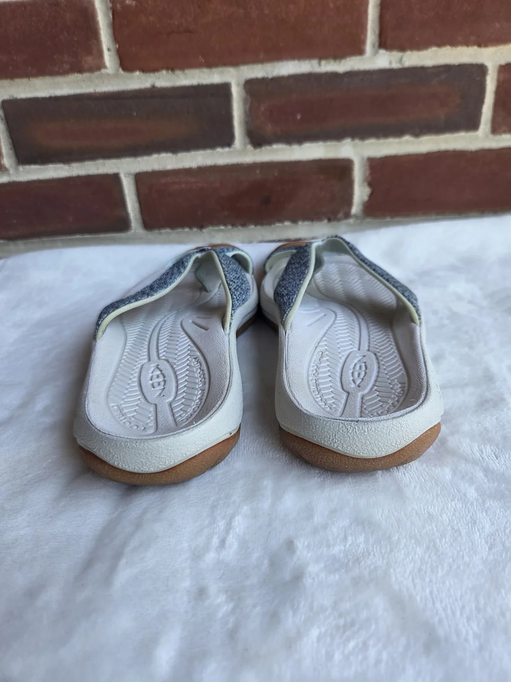 KEEN Kona Flip II Sandals Women's US 8 Gray White Comfort Flip Flops
